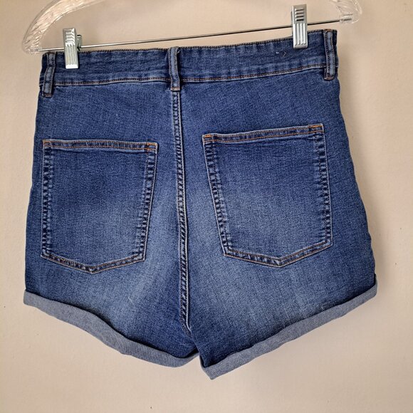 Divided H&M Juniors Jeans Short Blue Color Size  USA14 EUR 44 - Picture 2 of 8